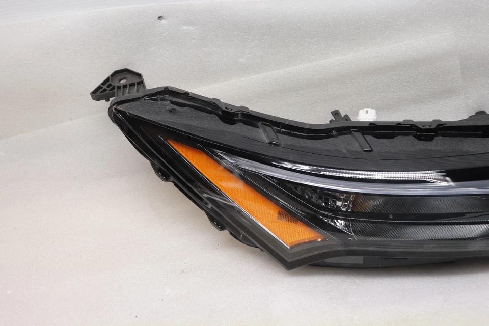 Luz de circulación diurna LED lado pasajero TYC para Nissan Rogue 2021-2024 Foto 3 de 4