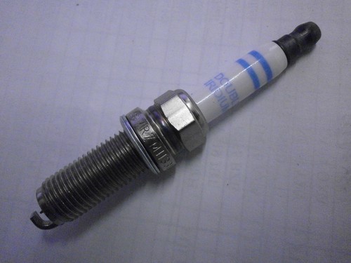 LR032080 Spark Plugs Bosch Double Iridium Landrover & Range Rover 5.0L V8 - Picture 6 of 7