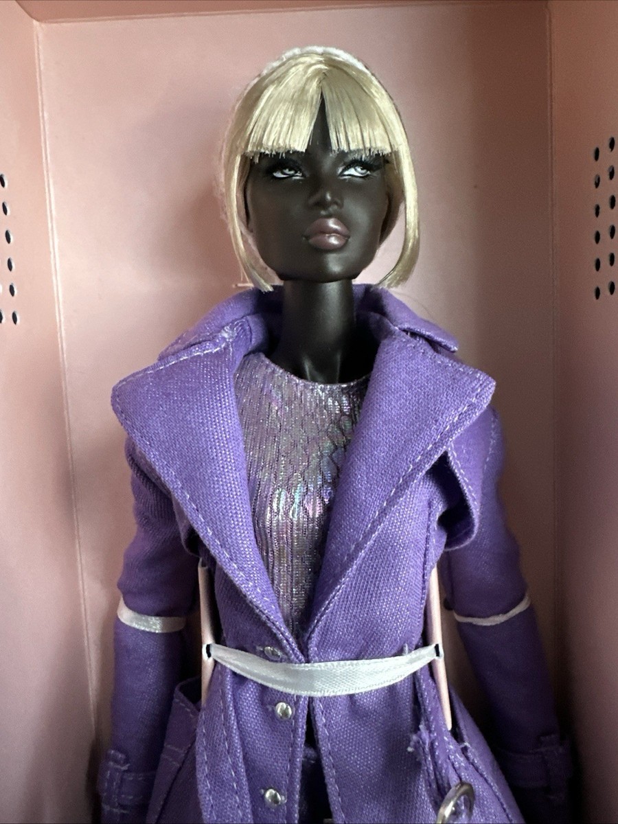 INTEGRITY FASHION ROYALTY NU.FACE HOLOGRAPHIC NOVAE 12” DRESSED AA