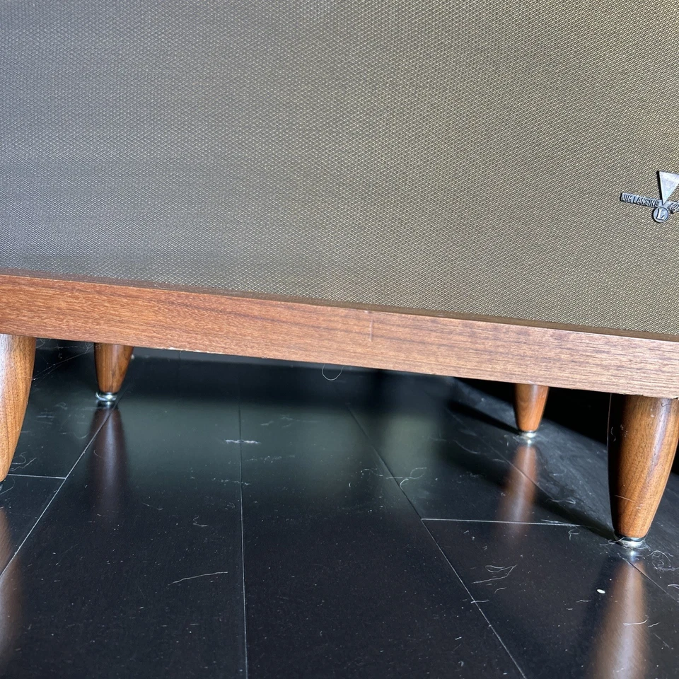 Patas de madera JBL (8) Foto 3 de 4