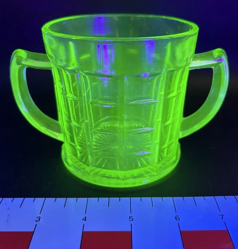 Hazel Atlas Green Depression Uranium Glass Colonial Block Sugar Bowl Cup Mug