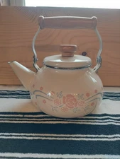 Lincoware Teapot Kettle Corelle Corningware Coordinates Enamel English Breakfast