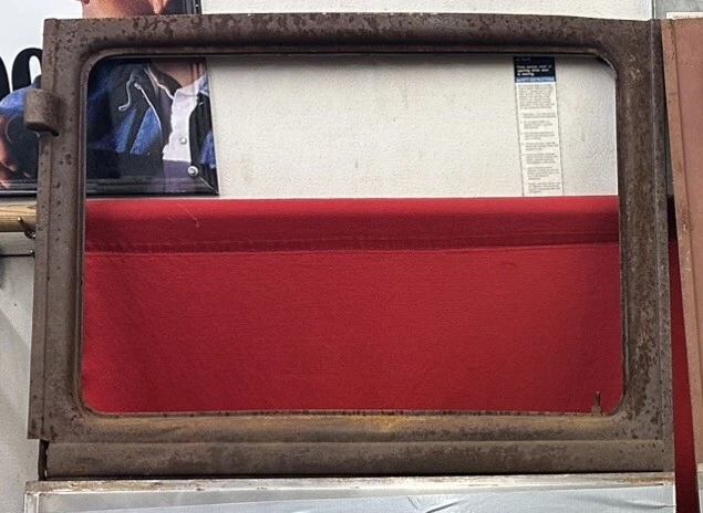 1926 1927 MODEL T FORD COUPE SEDAN DOORS ALSO 1928 FORD TRUCK DOORS - Image 3 of 4