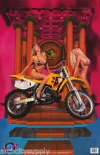 POSTER : 2 MODELS WITH  SUZUKI - RAD-N-BAD - SEXY FEMALES - #99-112