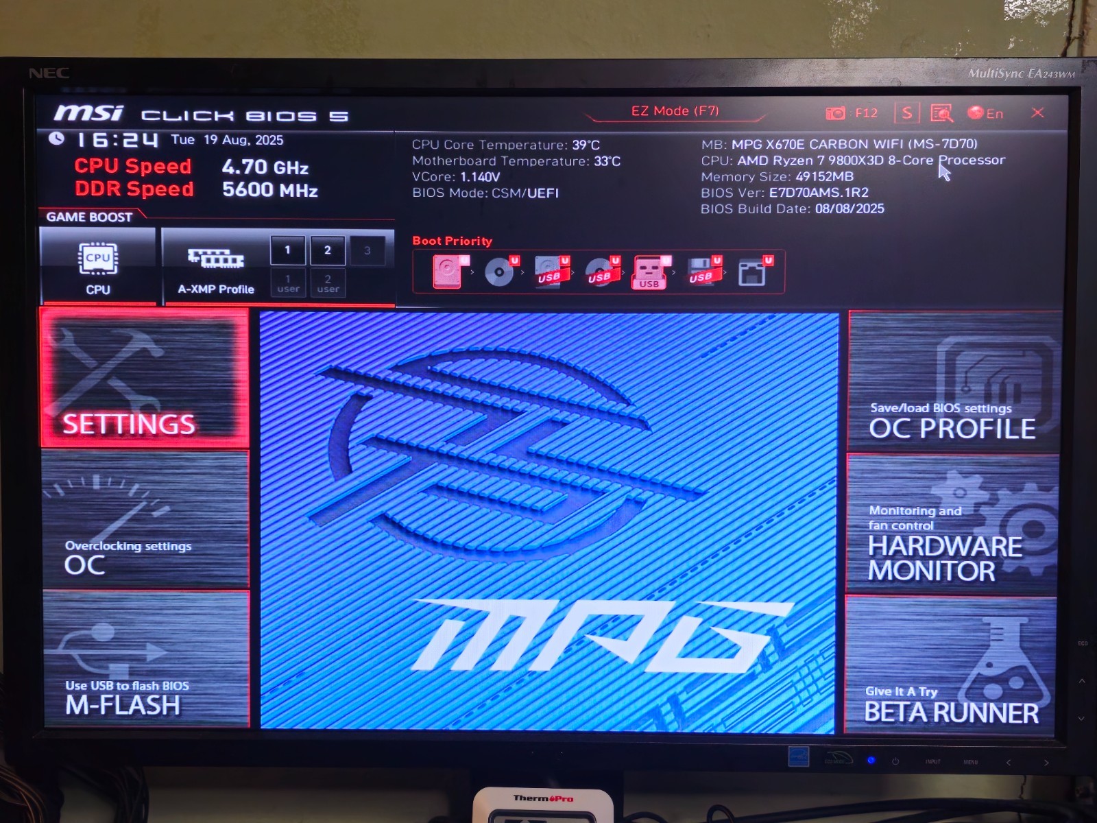 MSI MPG X670E CARBON WIFI AM5 Ryzen 7000 + 9000 Series DDR5 ATX Motherboard