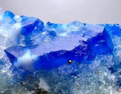 170 CT. Fluorescent Top Quality Hauyne Crystal On Matrix - Badakhshan, AFG