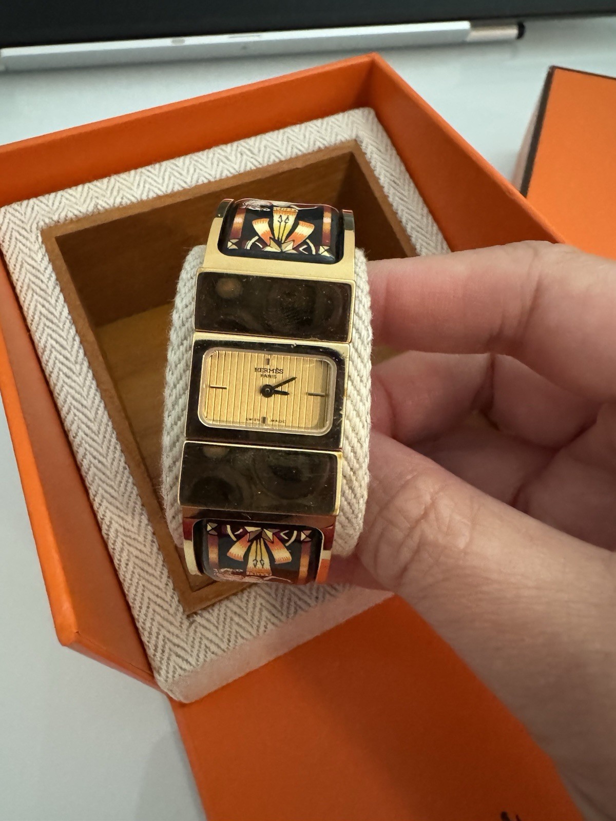 Hermès Gold Rectangular Analog Bracelet Wristwatc… - image 3