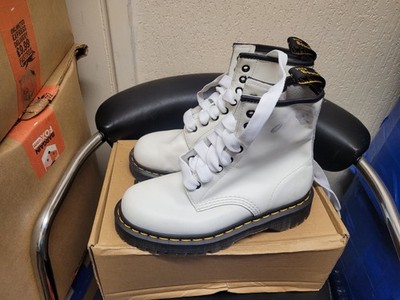 Dr Martens 1460 Bex Unisex Stiefel In Weiß Größe UK 5 (defekt)