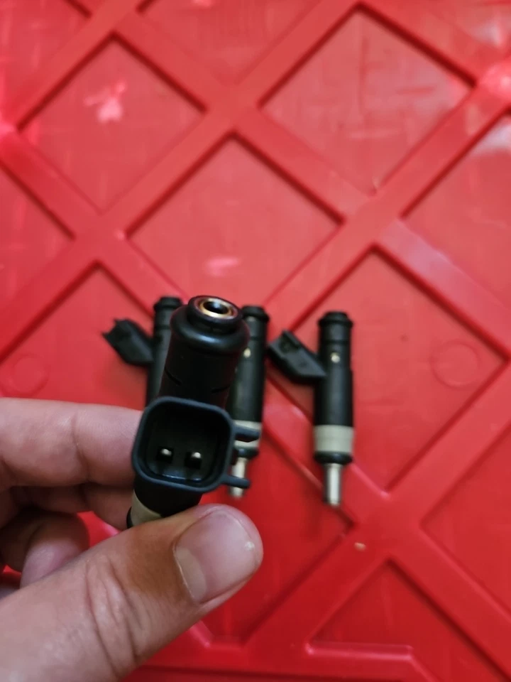 Inyectores de combustible para Dodge Caliber 2007-2012 Chrysler Sebring 2007-2010 2,4 L I4 Foto 3 de 4