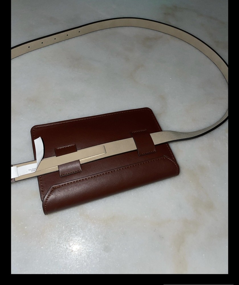 Women's Stylish and Functional Belt Bag for On-the-Go