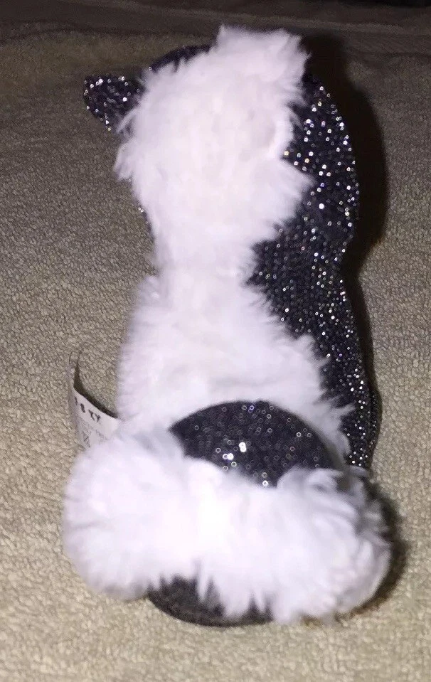 2002 Mattel Barbie Lago de los Cisnes "Carlita" la Mofeta Sosteniendo Rosa 5" Peluche Relleno Foto 3 de 4