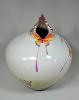 Franz Porcelain XP1908 ''Papillon'' Butterfly 11'' Vase Rare Vintage Signed