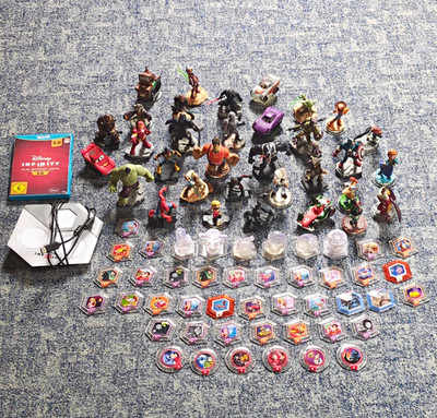 Großes Disney Infinity Konvolut Wii U inkl. 3.0 Spiel, Base, Star Wars, Marvel &