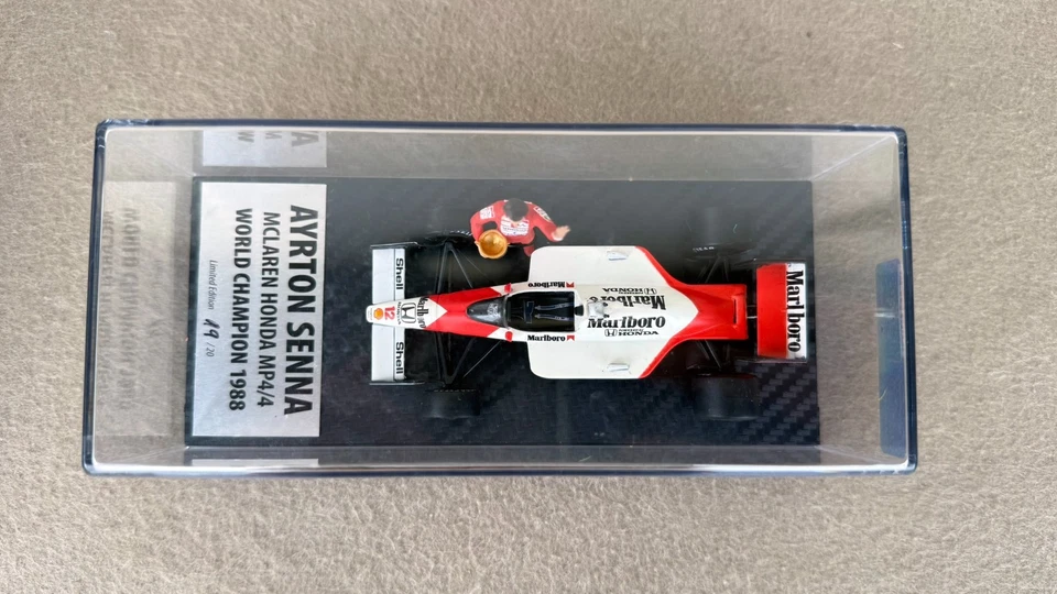 Ayrton Senna - McLaren Honda MP4/4 - Formula 1 World Champion 1988 1:43 LIM.ED - Image 4 of 4