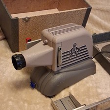 Brumberger 140 Automatic Slide Changer 140 Capacity w/ Case 115V 500W