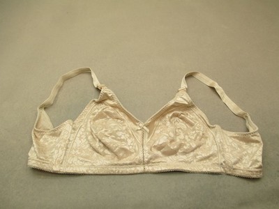 38DD Bali Womens Beige Unlined Wireless Back Closure Minimizer Bra 8R
