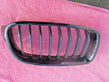 Genuine BMW 3 Series Grille OFFSIDE ONLY - Gloss Black - 18801310