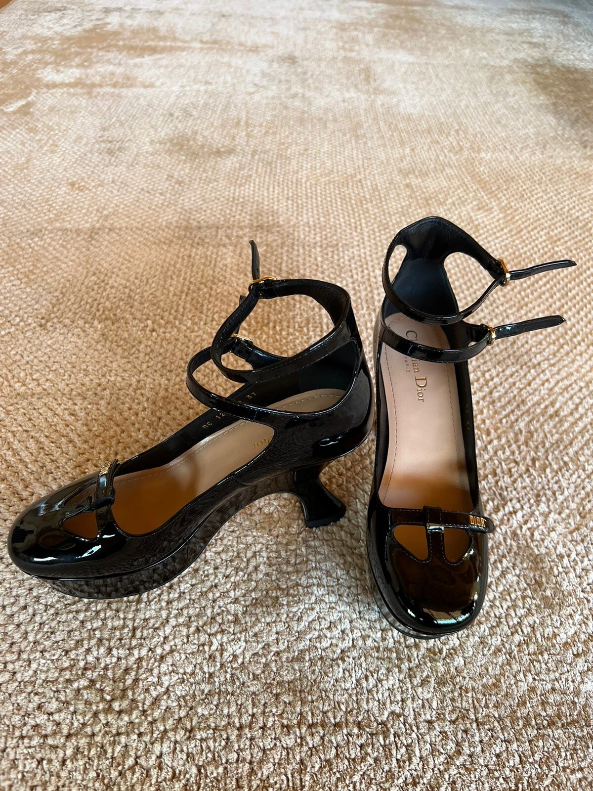Escarpin Dior Mary Jane en cuir verni noir IT37