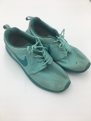 teal nike tennis shoes