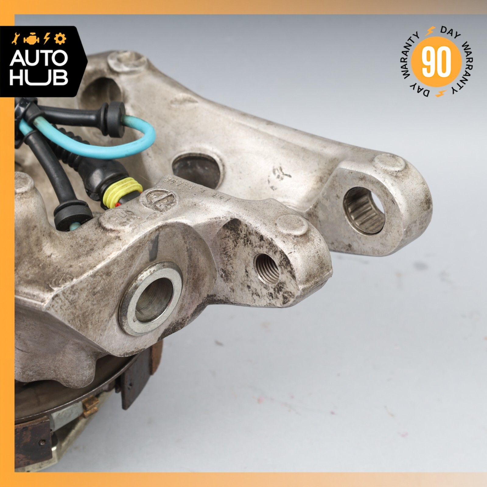 06-10 Maserati GranTurismo M145 Rear Right Side Spindle Knuckle Hub OEM