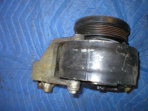 1988 89 90 91 92 Camaro Firebird 2.8L 3.1L V6 Air Cond. Compressor + Bracket - Picture 3 of 6