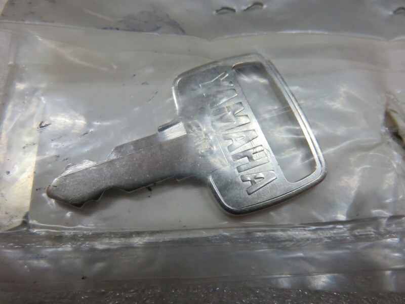 Marine Outboard 400 Series Replacement O/M Key 470 Yamaha 90890-55839-00