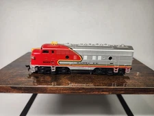 TYCO Mantua HO scale SANTA FE 4015  1:87 Gauge