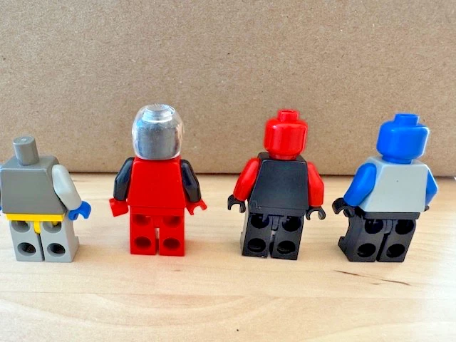 Lego Space UFO Droid Alien Conquest Minifigure Lot (5) - Image 2 of 4