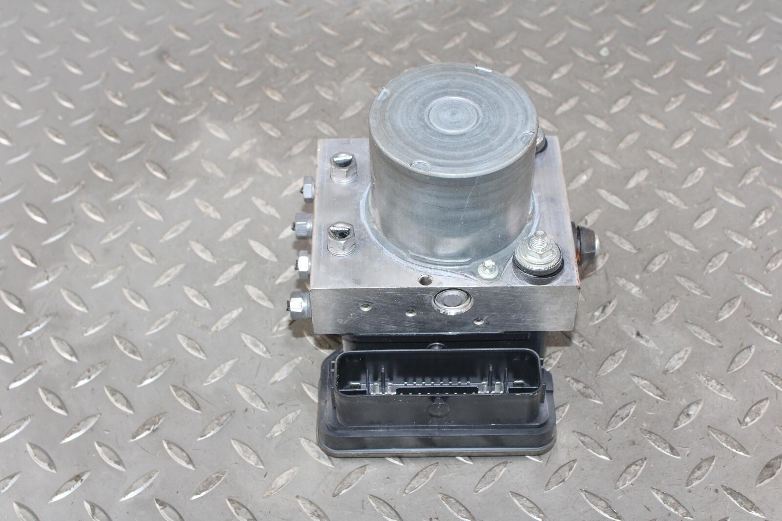 Maserati Ghibli 2014-2021 Abs pump motor