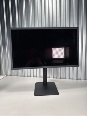 LG 24MD4KL-B Ultrafine 24 inch Widescreen 4K UHD IPS Monitor with