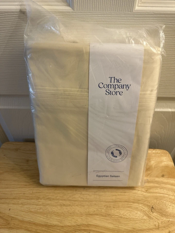 The Company Store Legends Hotel Pale Yellow 100% Cotton Sateen King Flat Sheet - Image 2 of 3