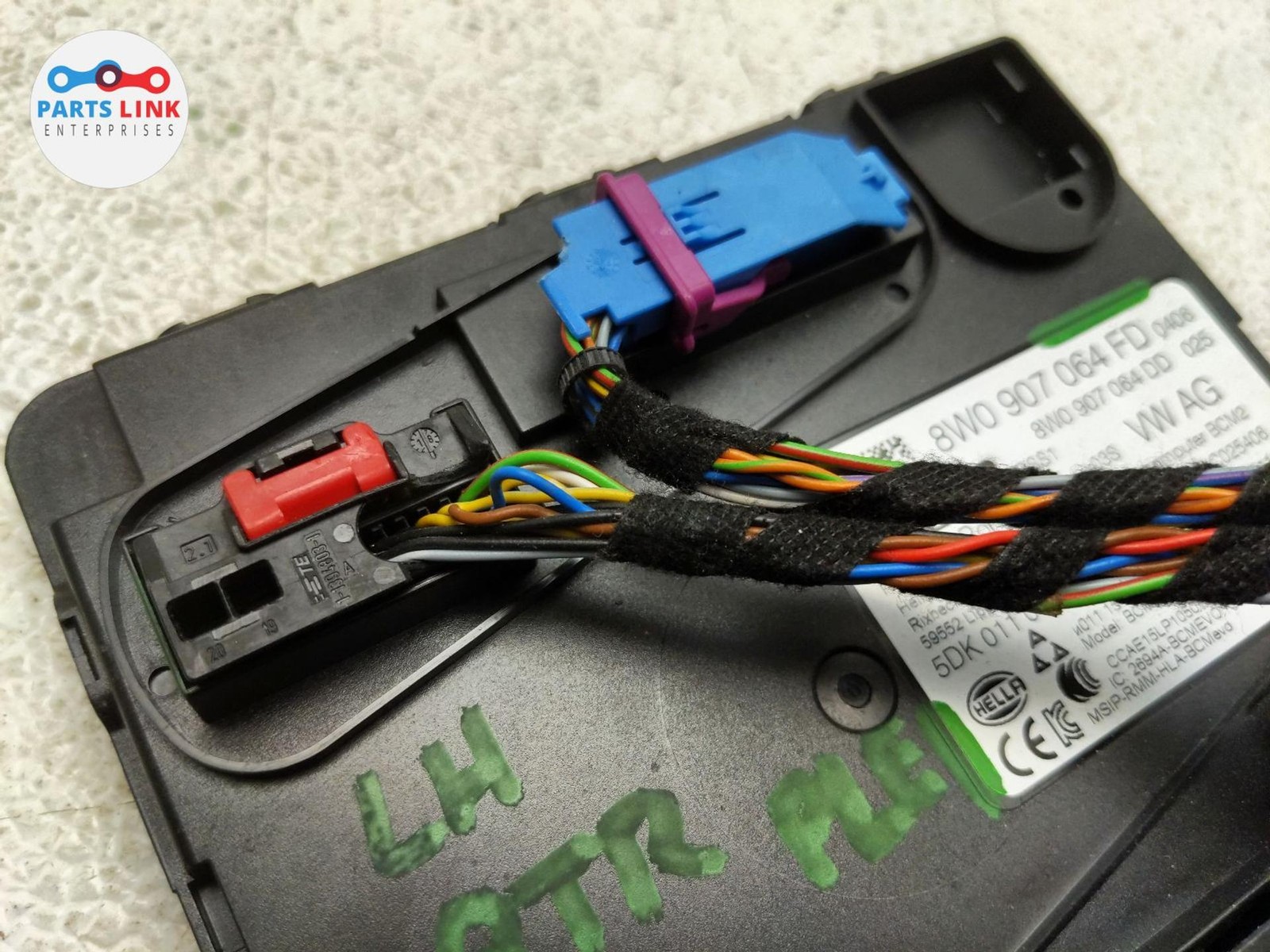 2016-20 BENTLEY BENTAYGA CENTRAL BODY COMFORT MODULE BCM HARNESS SET 8W0907064FD