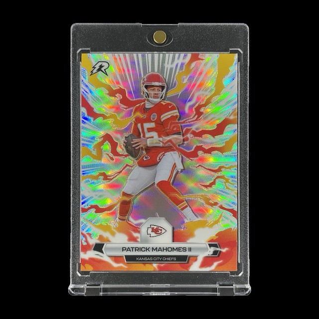 Patrick Mahomes Ii Silver Electricity Refractor Chrome Card 2025 Topps - Chiefs