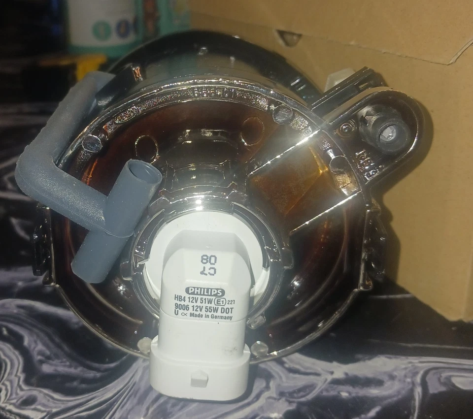 Faro antiniebla derecho 63 17 7 884 018 bmw 1999-2006 Foto 3 de 4