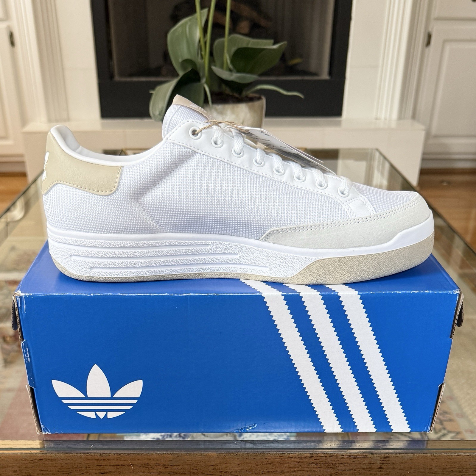 Size 10 - adidas Rod Laver  - Cloud White/Khaki - LA6393 - SAME DAY SHIPPING image 2