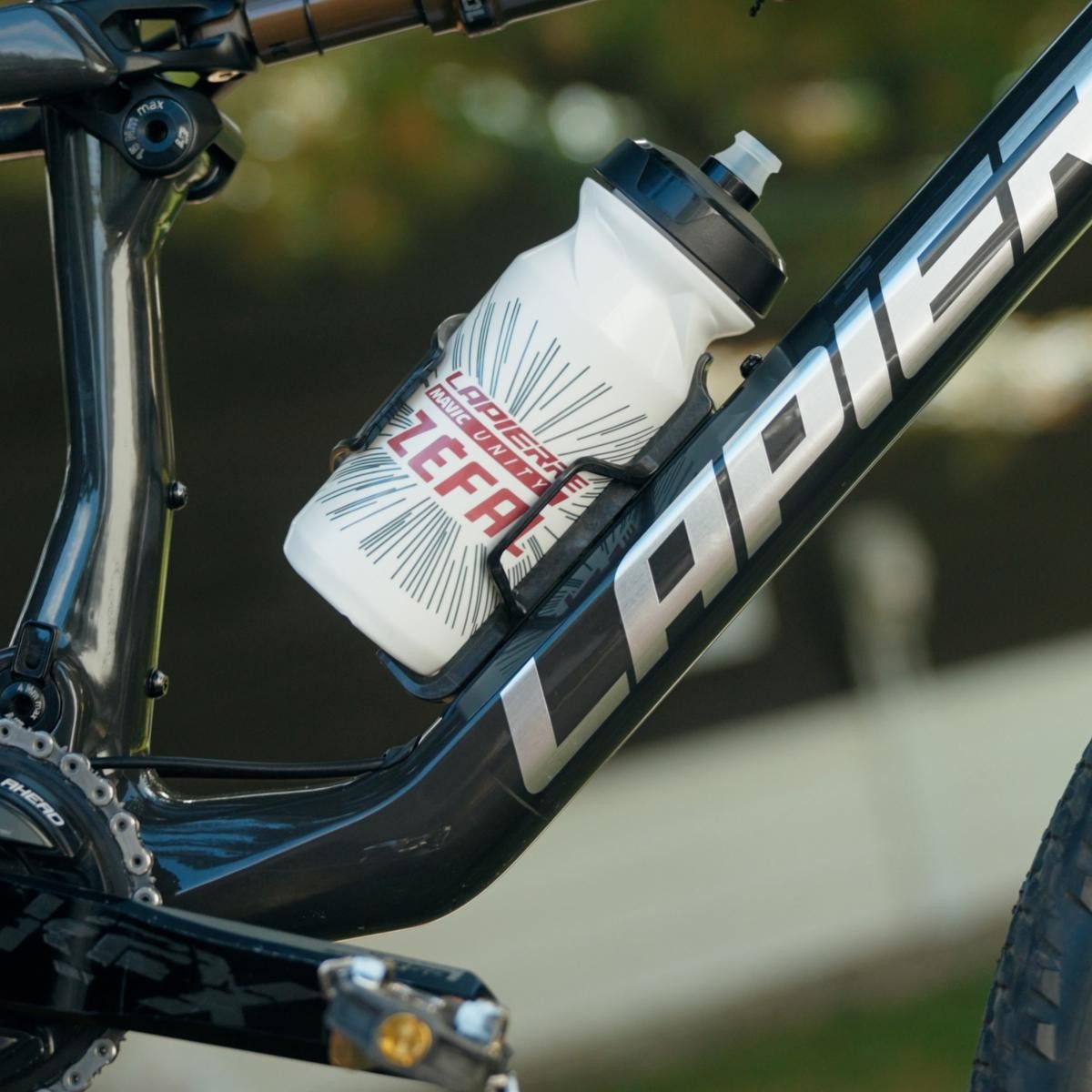 Portaborraccia Zefal Pulse S2 nero in fibra di carbonio 28g (apertura a destra)