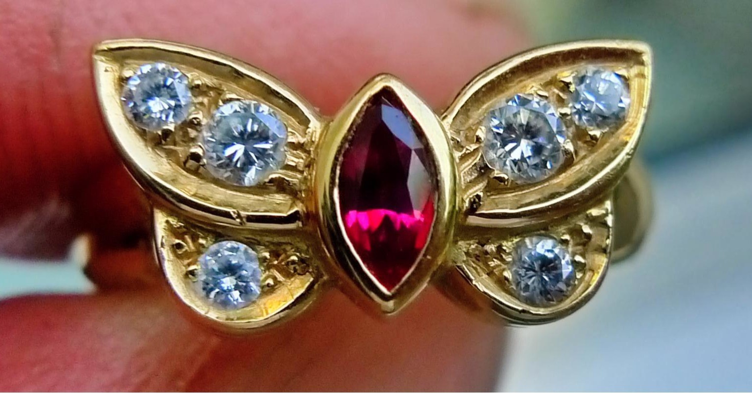 Van Cleef & Arpels Alhambra