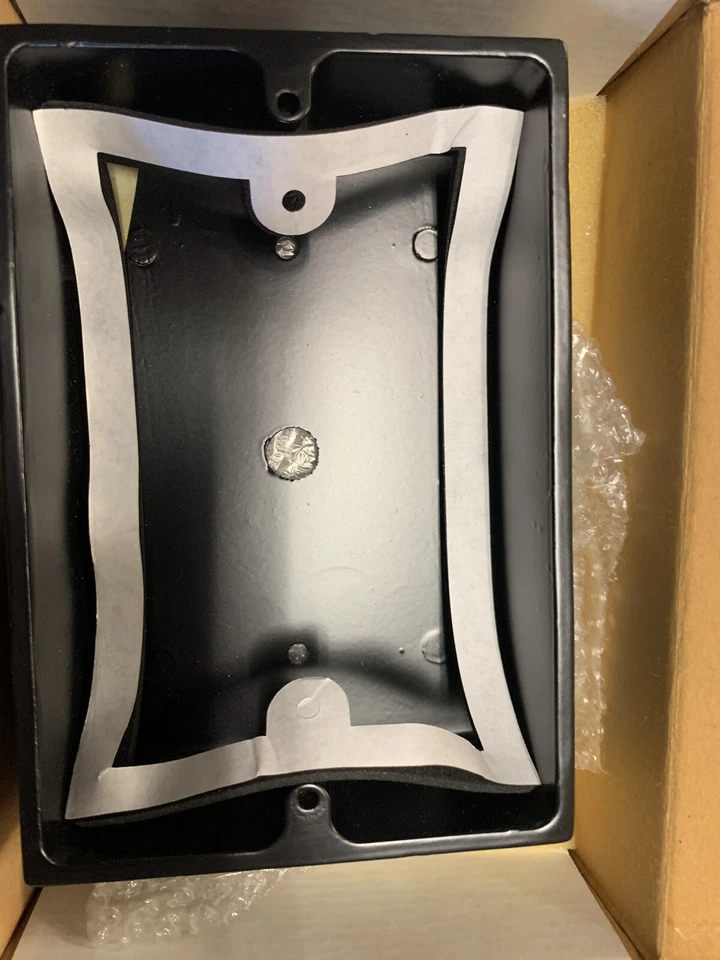 Channel Vision DP-9002 Die Cast Surface Mount Box - Image 3 of 3