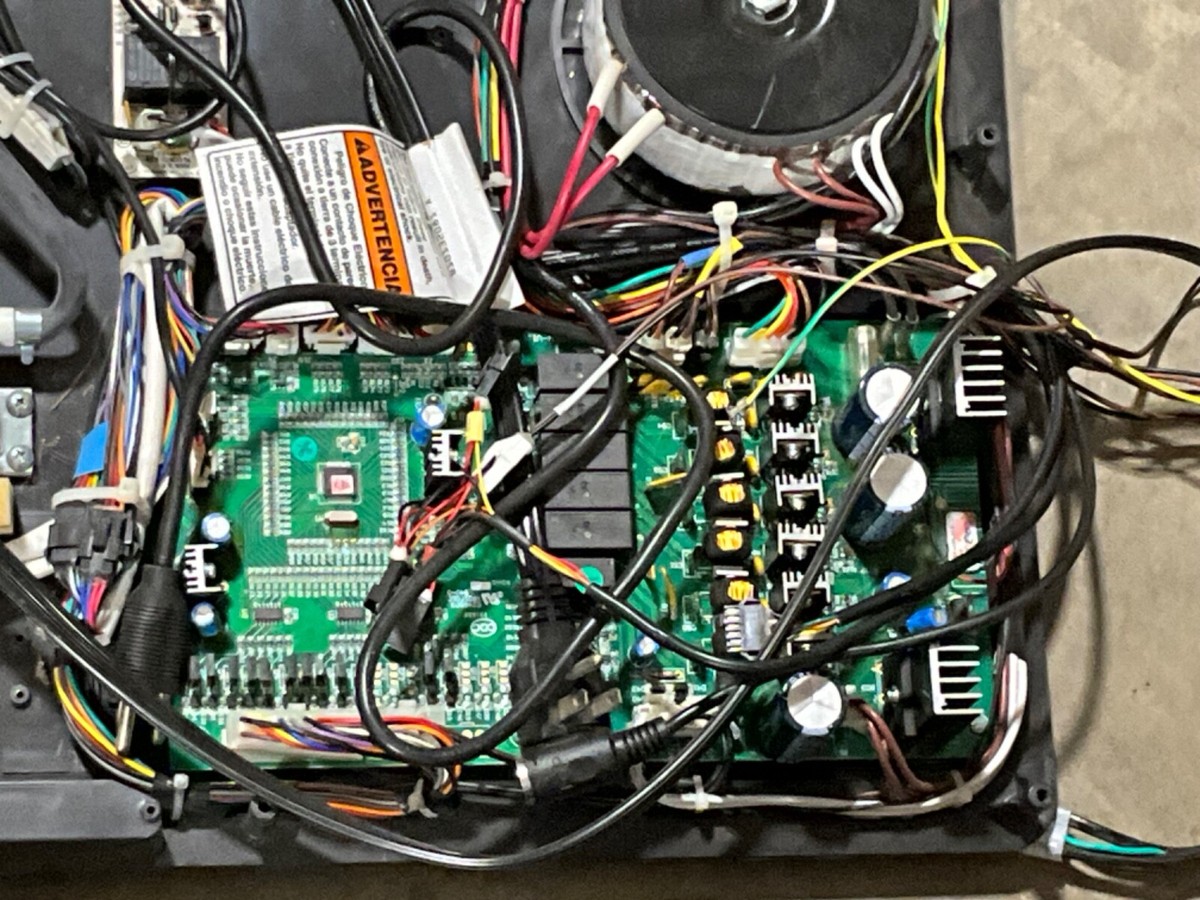 COZZIA ZERO GRAVITY MASSAGE CHAIR MAIN COMPUTER CONTROL