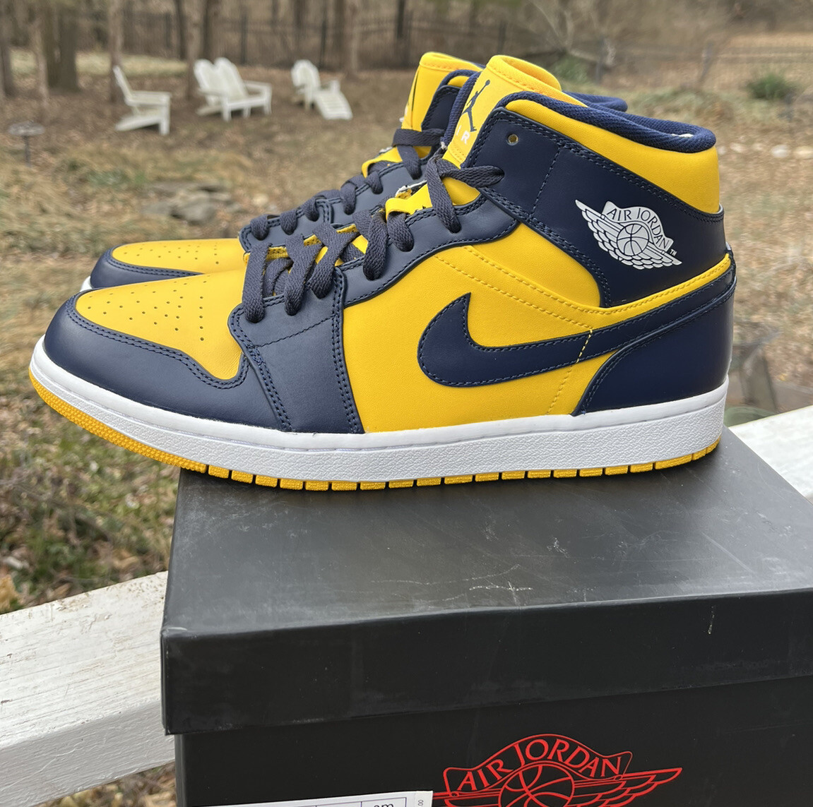 Air Jordan 1 Mid Michigan DS Size 11 Navy Blue Varsity Maize