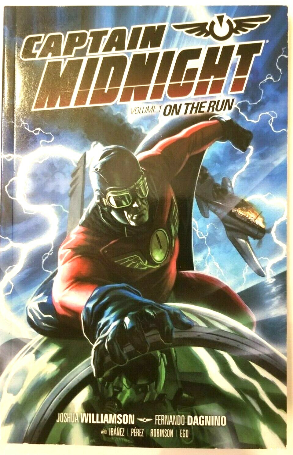 CAPTAIN MIDNIGHT Vol 01 On the Run 1st Edition Paperback Dark Horse Comics  OOP