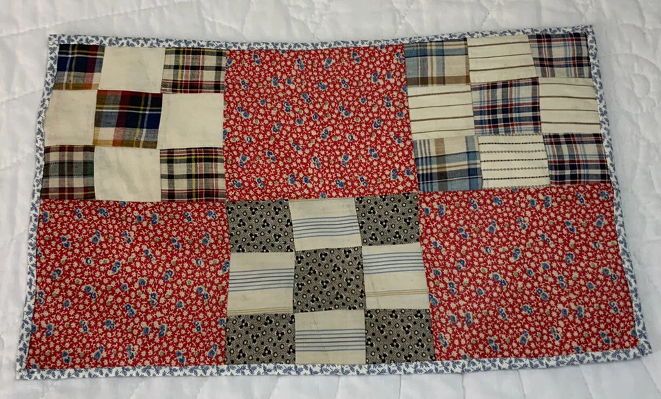 Edredón antiguo vintage de retazos, nueve parches, impresiones tempranas de calicó Foto 3 de 4