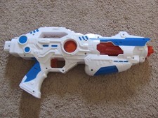 GALAXY WARRIORS Super Space Toy Gun. Working Condition. CPO60517 .