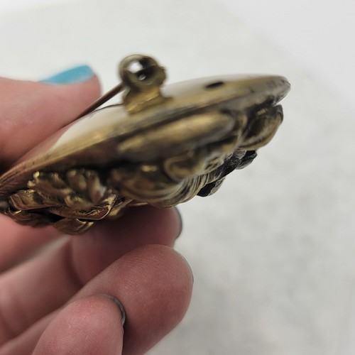 Art Nouveau Dimensional Brass Brooch - Picture 4 of 4