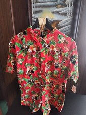 Disney Hawaiian Button Up Shirt Mens Large Red Mickey Mouse Aloha Short.