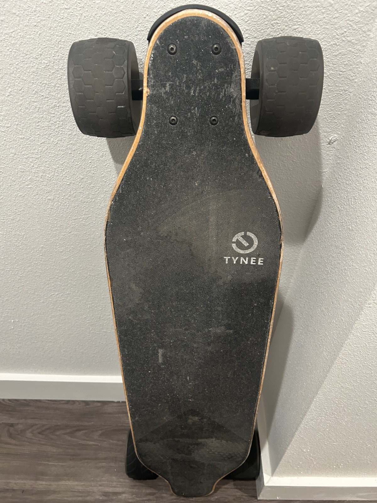 Tynee Board Electric Skateboard with Remote