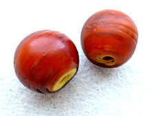 ANTIQUE  RARE 2 PCS  ROUND C0RNALINE D'ALEPPO STONE  TRADE BEADS YELLOW HEART
