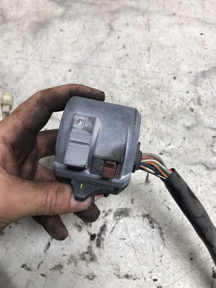 83 Kawasaki KZ1100 KZ 1100 A переключатель поворота для левой руки - Изображение 4 из 4