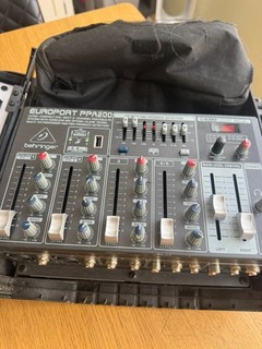 Behringer Europower PPA200 Portable PA Controller