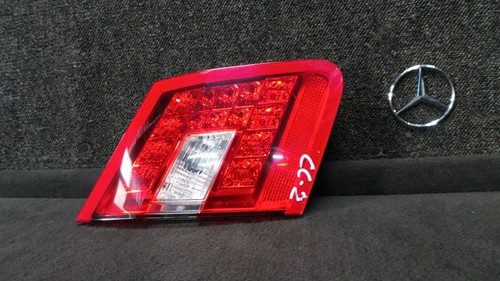CC-2 * Mercedes W212 Limousine  Heckleuchte Hinten Links A2129060358